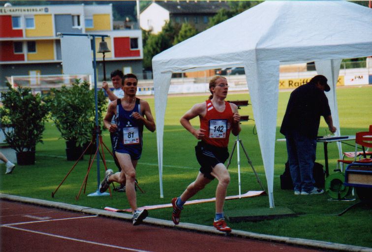 2003/800/g02.jpg