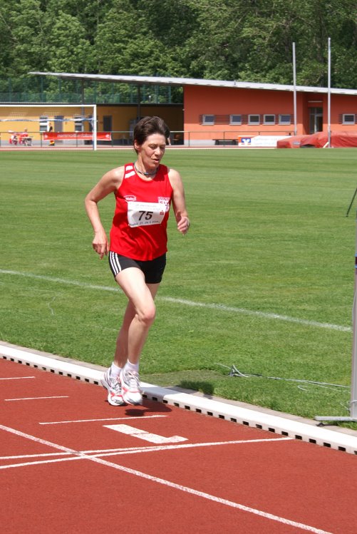 2009/061500mF/25F0203.jpg