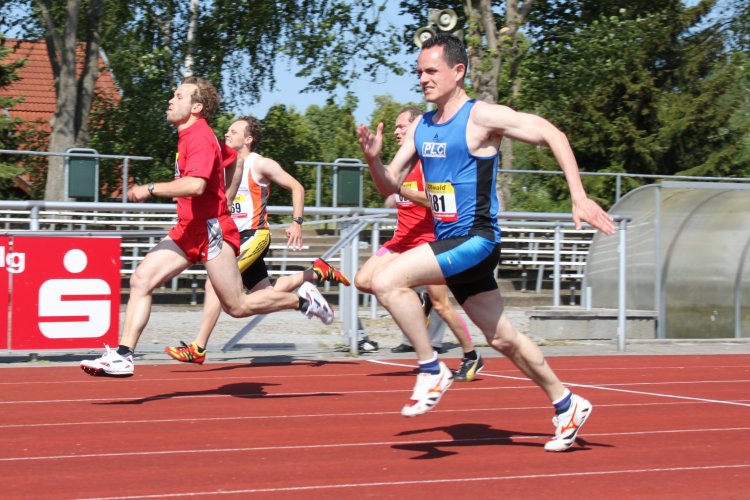 2011/100/016_M6209.jpg