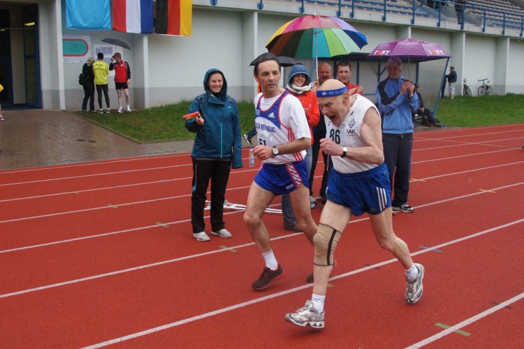 2013/1000/61B-1972.jpg